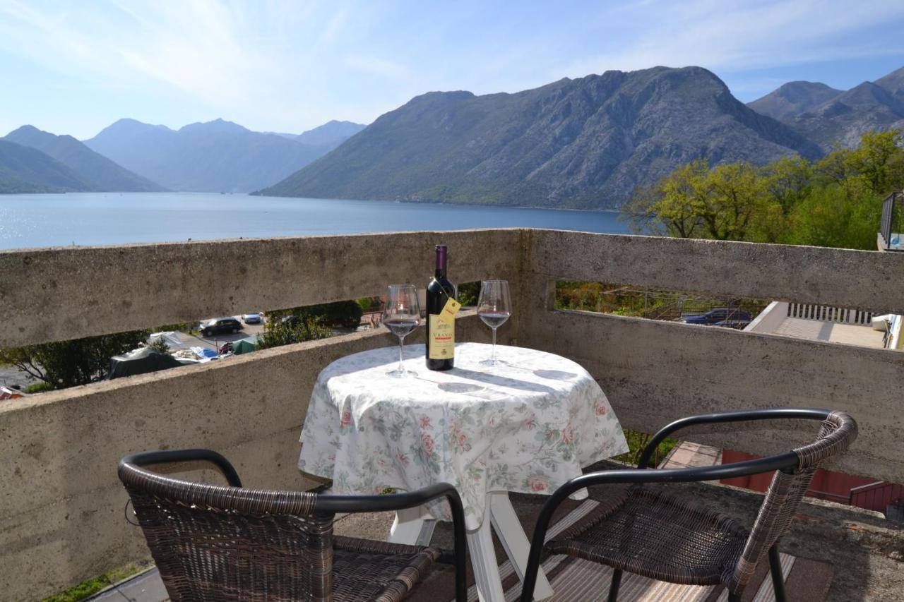 Apartments Dobrisa Kotor Ngoại thất bức ảnh