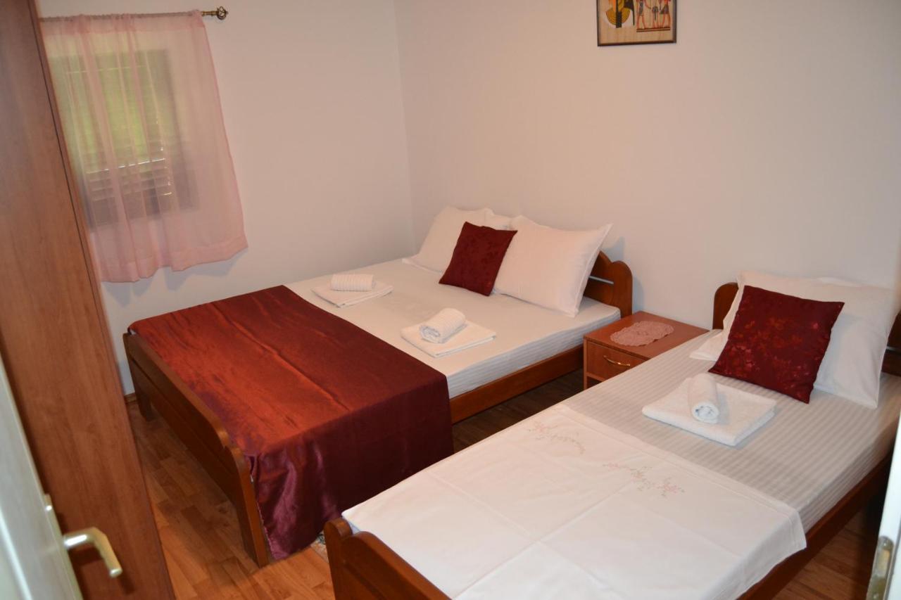 Apartments Dobrisa Kotor Ngoại thất bức ảnh