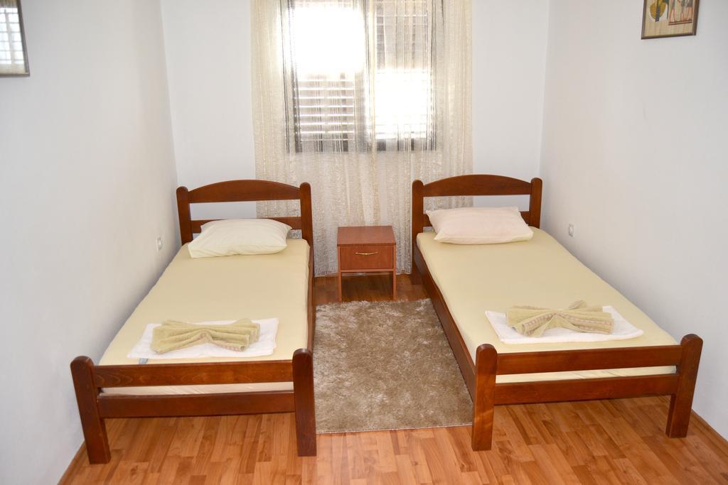 Apartments Dobrisa Kotor Ngoại thất bức ảnh