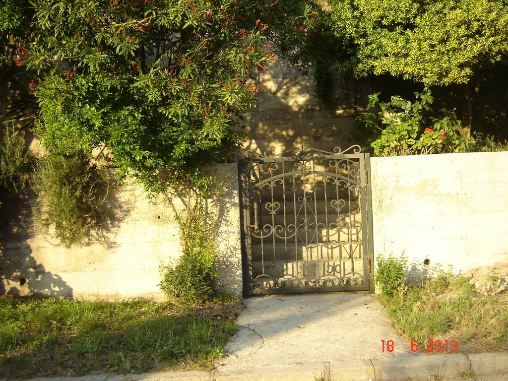 Apartments Dobrisa Kotor Ngoại thất bức ảnh